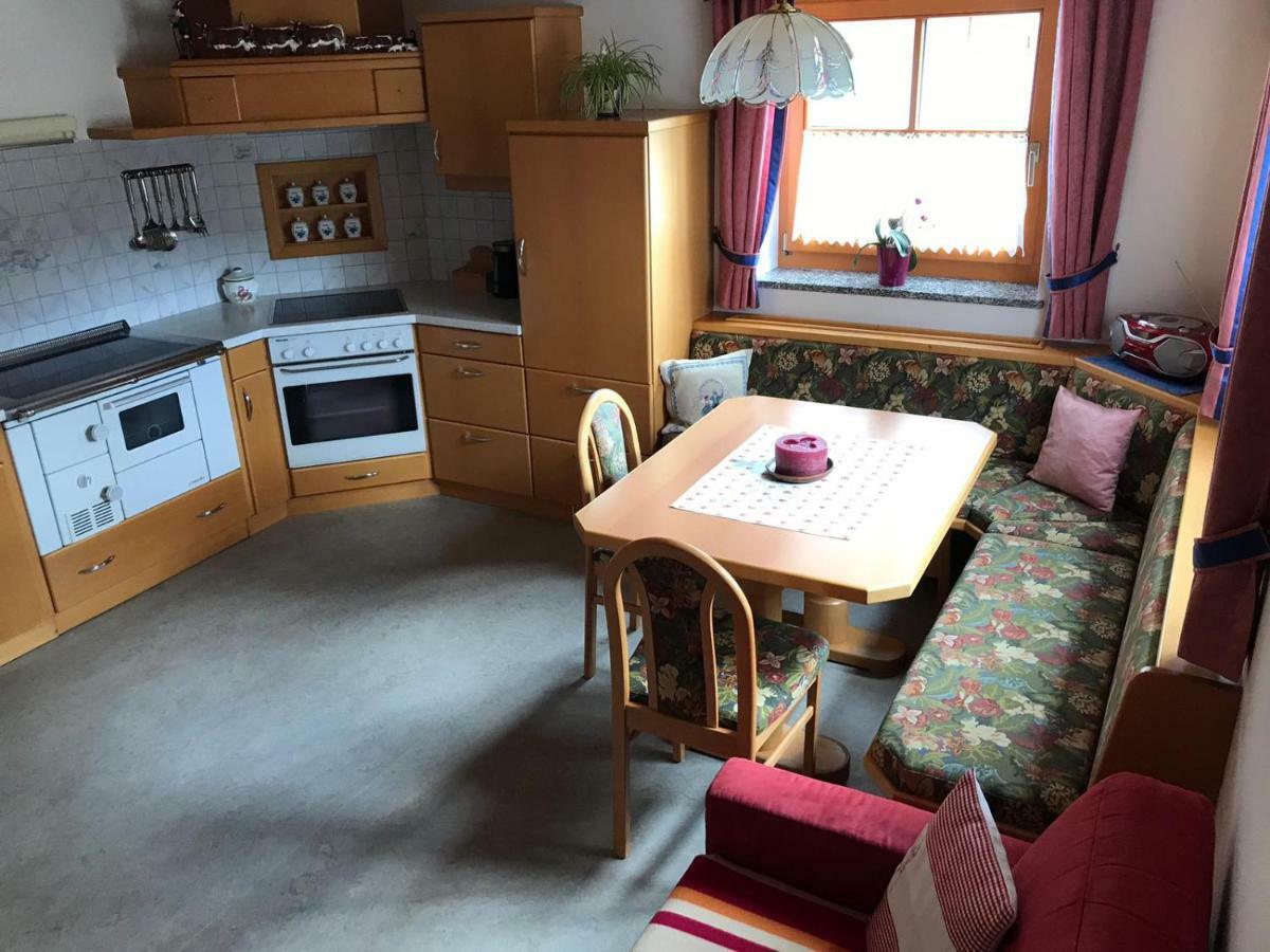 Biobergbauernhof Bergzeit Apartment In Goldegg Ngoại thất bức ảnh